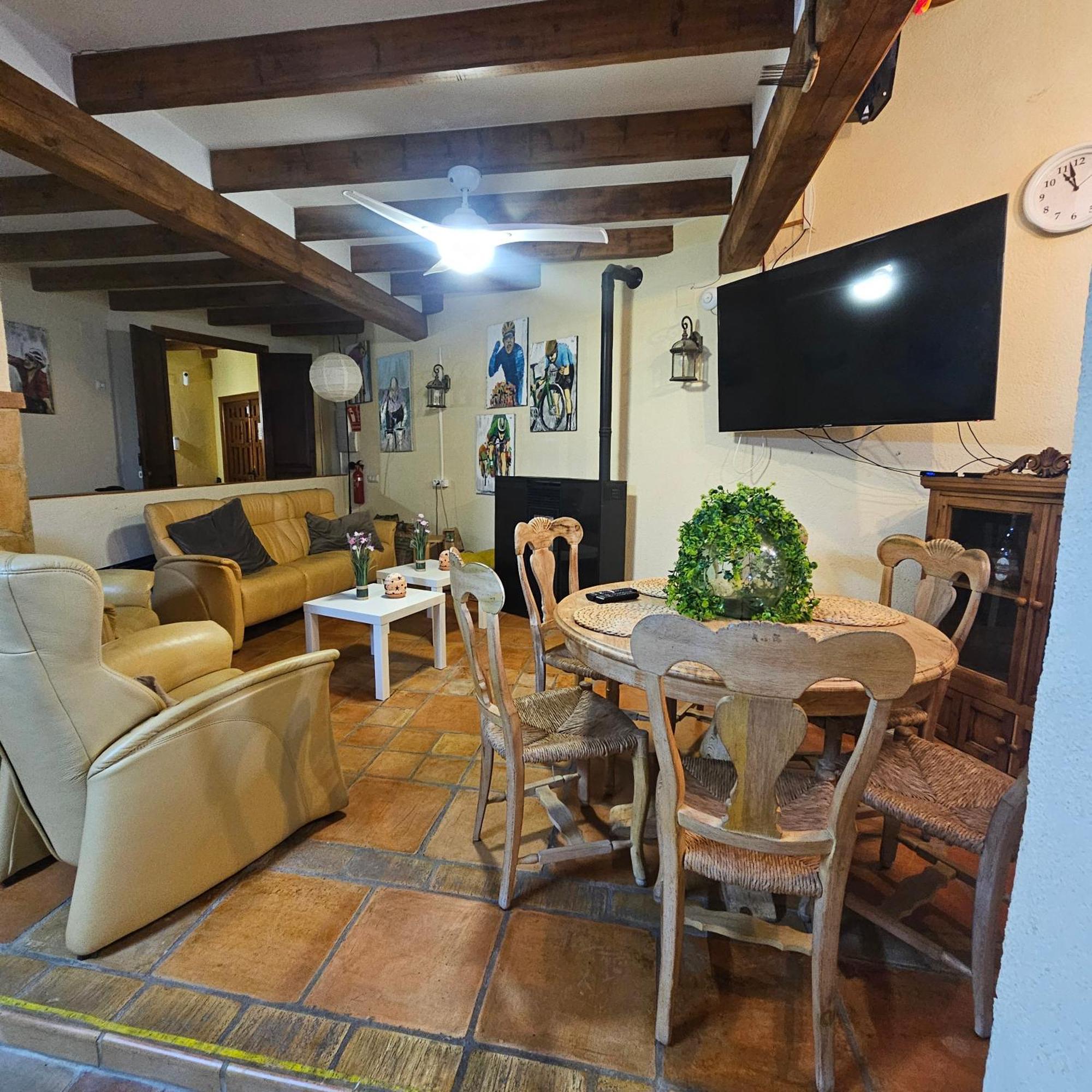 Meta Volante Casa rural Sagra